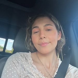 Meet your Posher, Vanessa